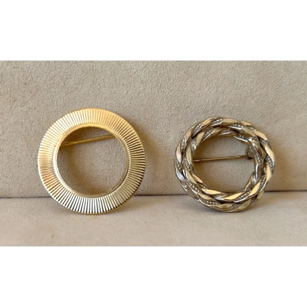 Vtg MCM Geometric Circle Brooch Lot of 2 Silver Gold Tone Textured Pin Set Mod
